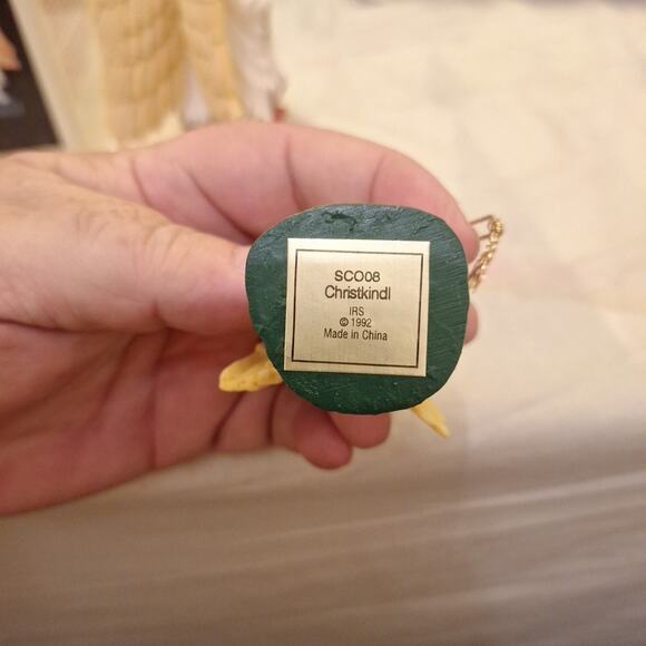 Angel Figurine with Matching Ornament International Santa Claus Collection 1992 - Picture 5 of 7